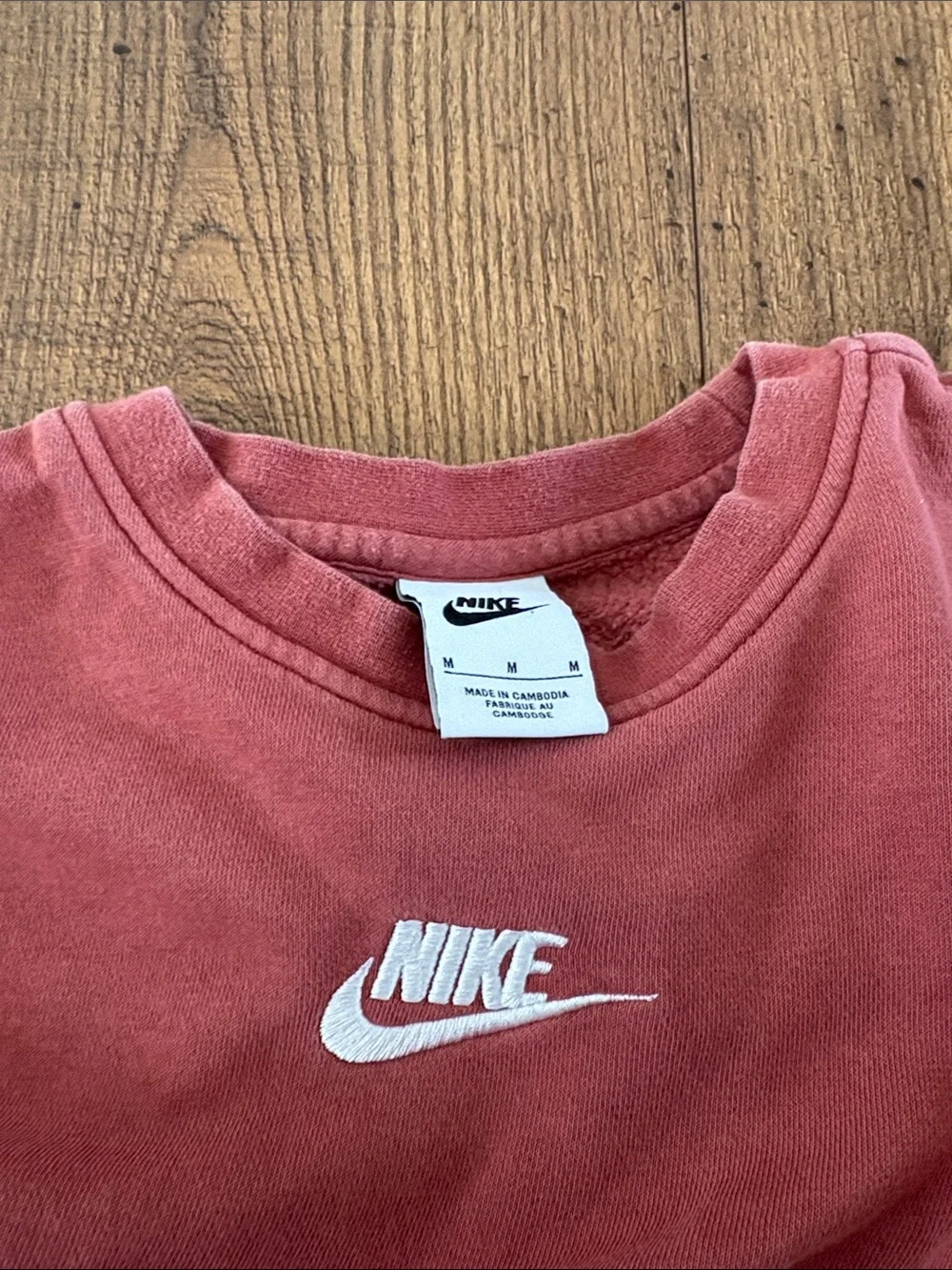 Nike Crewneck Sweatshirt in Rose- Youth Medium